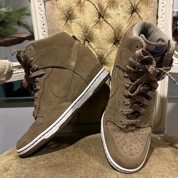 NEW Suede Taupe Nike Sneaker Wedges 6 “Sky High Dunk” 2014 - Picture 4 of 8